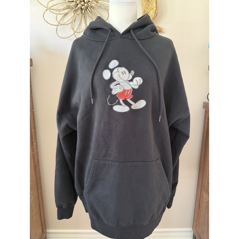 Disney Mickey Mouse Hoodie XL Black Embroidered Genuine Mousewear Pullover